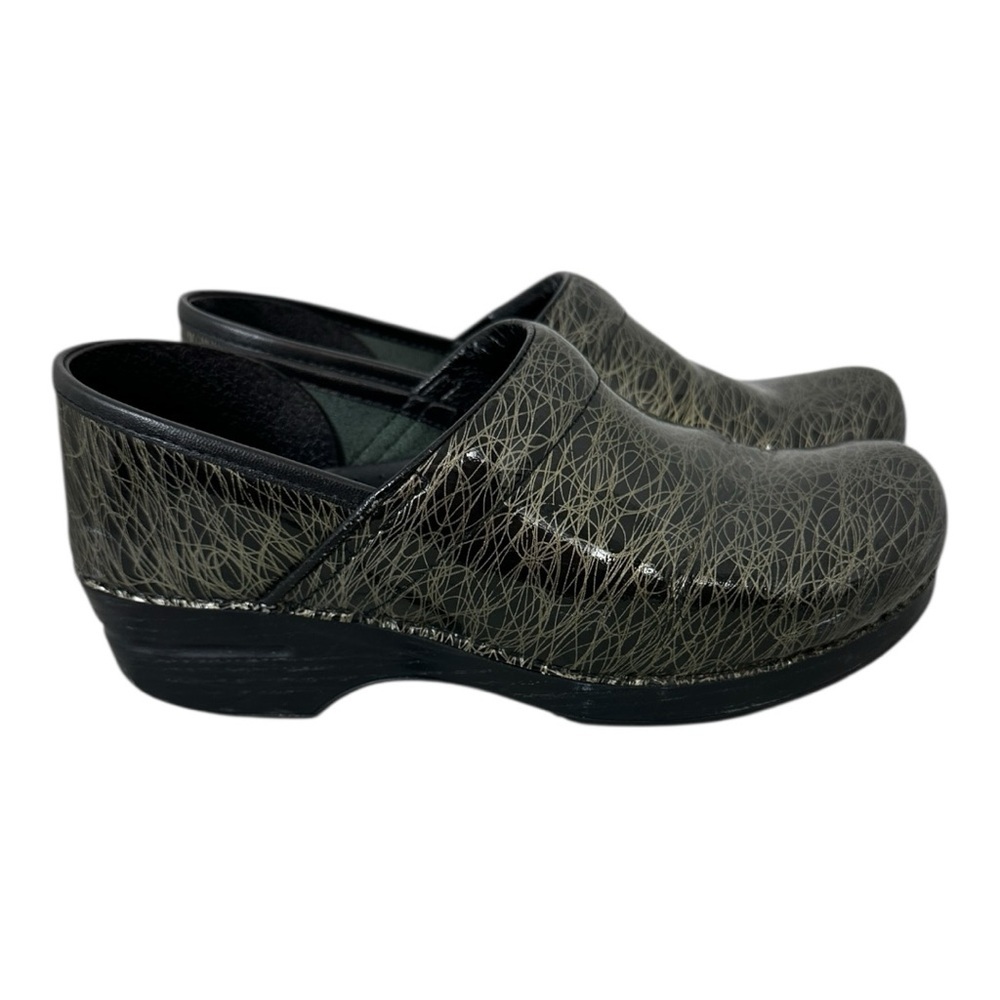 Dansko Professional Multi Scribble Patent Leather clogs size 40